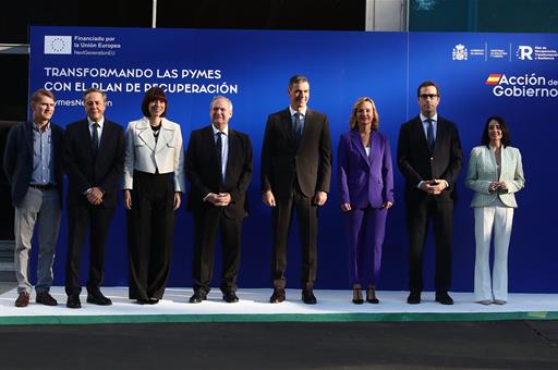 3/10/2024. Pedro Sánchez attends the conference "Transforming SMEs with the Recovery Plan". Group photo of the opening of the conference hel...