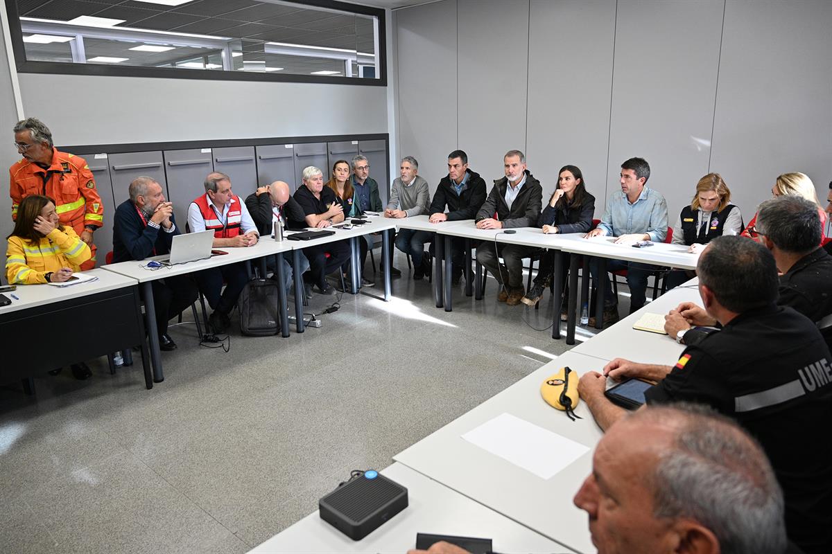 3/11/2024. Pedro Sánchez participa en la reunión del Centro de Coordinación Operativo Integrado (CECOPI). El presidente del Gobierno, Pedro ...