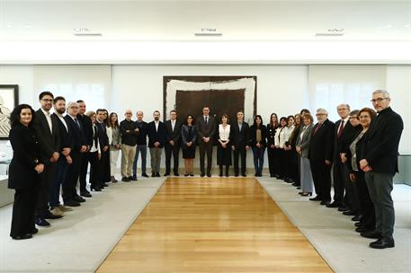 Foto de familia del encuentro con científicos