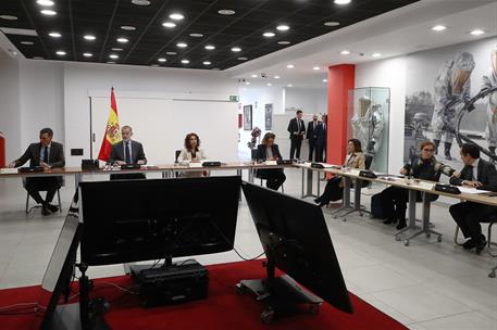 4/11/2024. Pedro Sánchez asiste a la reunión del Comité de crisis para el seguimiento de los efectos de la DANA. El presidente del Gobierno,...