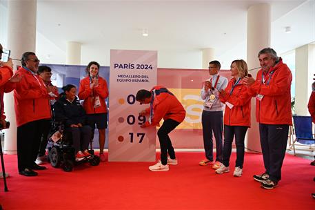 5/09/2024. Pedro Sánchez apoya a los deportistas paralímpicos. El presidente Pedro Sánchez, la ministra de Educación, FP y Deportes, Pilar A...