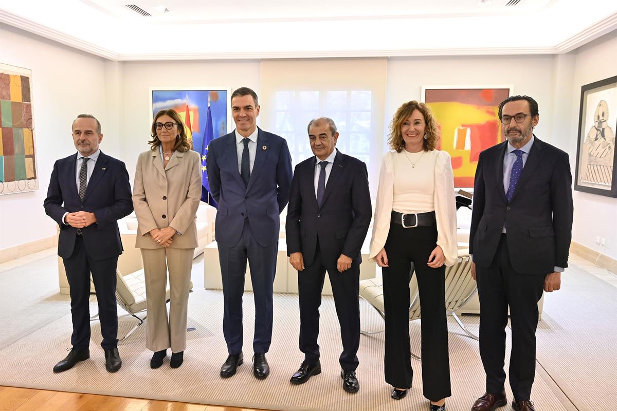 5/12/2024. Pedro Sánchez recibe a los representantes de la Confederación Empresarial Española de la Economía Social. El presidente del Gobie...