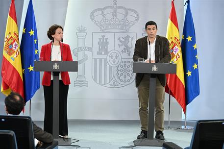 6/11/2024. Pedro S&#225;nchez preside la reuni&#243;n del Comit&#233; de crisis para el seguimiento de los efectos de la DANA. La directora del Departament...