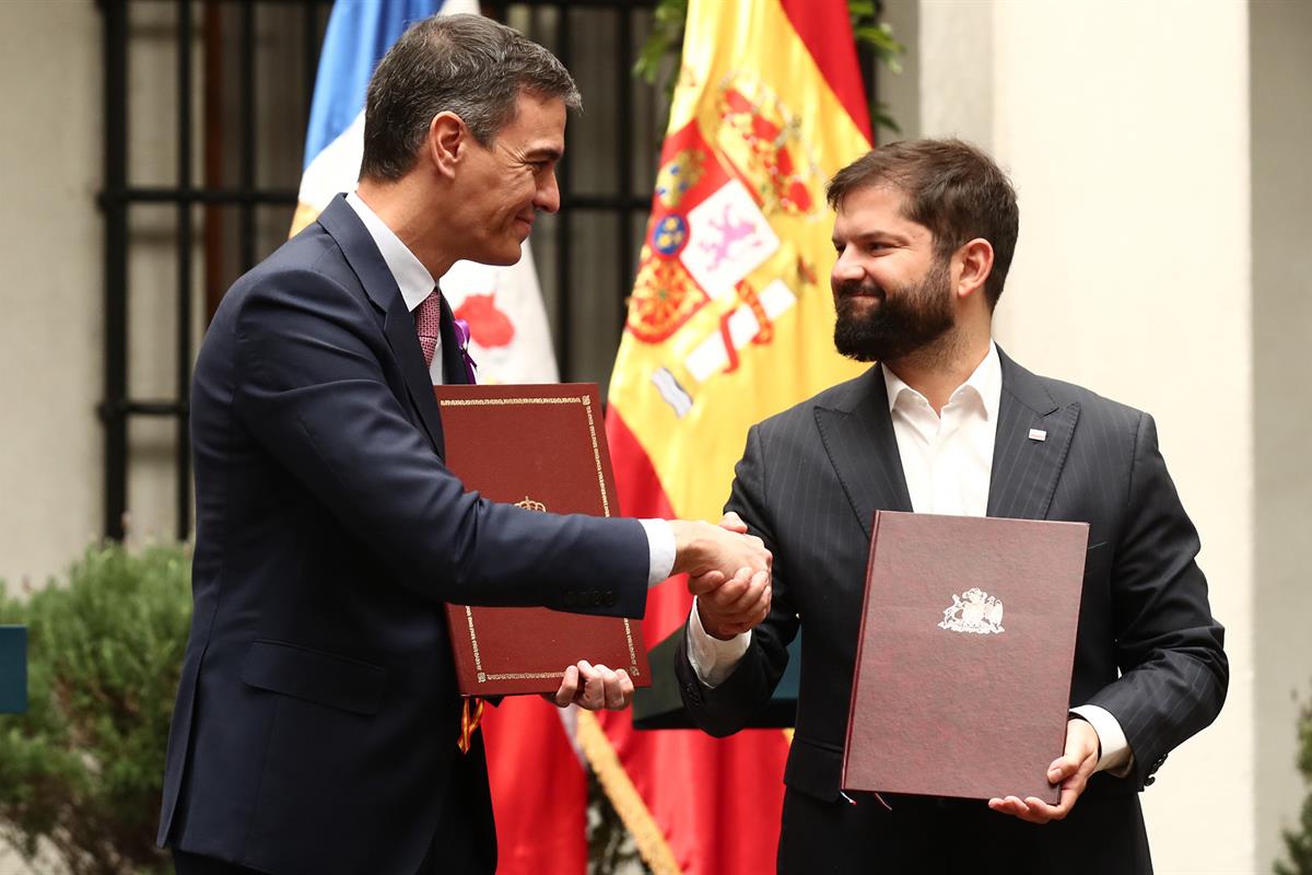 8/03/2024. Viaje del presidente del Gobierno a la República de Chile. El presidente del Gobierno, Pedro Sánchez, y el presidente de la Repúb...