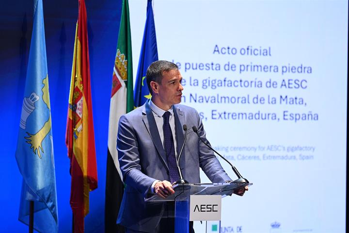  Pedro Sánchez interviene en el acto de colocación de la primera piedra de la gigafactoría de Envision AESC