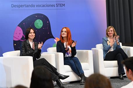 9/02/2024. Sánchez asiste a un acto con motivo del Día Internacional de la Mujer y la Niña en la Ciencia. La ministra de Ciencia, Innovación...