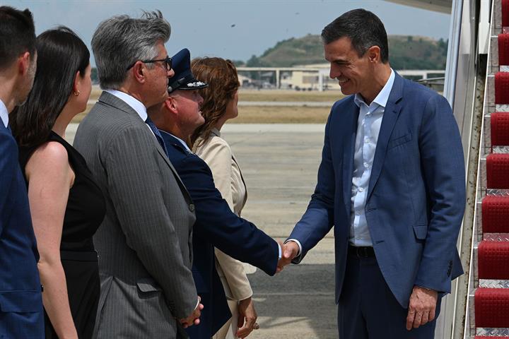 Pedro Sánchez a su llegada a la base aérea de Andrews