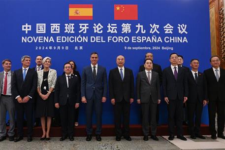 9/09/2024. Pedro Sánchez viaja a China. Fotografía de familia de la Novena Edición del Foro España China.