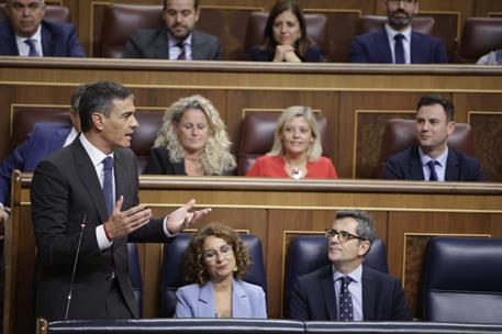 9/10/2024. Sesi&#243;n de control al Gobierno en el Pleno del Congreso de los Diputados.. El presidente del Gobierno, Pedro S&#225;nchez, durante una ...