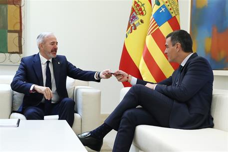 10/10/2024. Pedro Sánchez recibe al presidente de Aragón. El presidente del Gobierno, Pedro Sánchez, durante su encuentro con el presidente ...