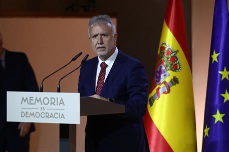 10/12/2024. Pedro S&#225;nchez interviene en el acto del &#39;D&#237;a de recuerdo y homenaje a las v&#237;ctimas de la Dictadura&#39;. &#193;ngel V&#237;ctor Torres, minist...