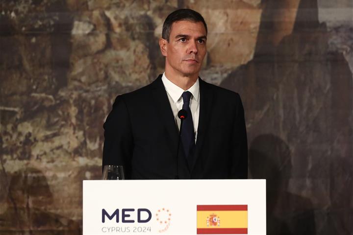 11/10/2024. Pedro Sánchez attends the EU-MED9 Summit. The President of the Government of Spain, Pedro Sánchez, during the joint statement by...