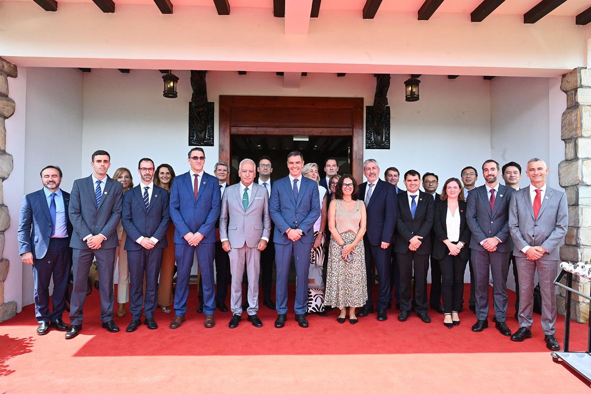 11/09/2024. Pedro Sánchez en kunshan. El presidente del Gobierno, Pedro Sánchez, visita las instalaciones del clúster industrial y tecnológi...