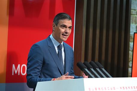 11/09/2024. Pedro Sánchez en kunshan. El presidente del Gobierno, Pedro Sánchez, durante la intervención en la visita que realiza al clúster...