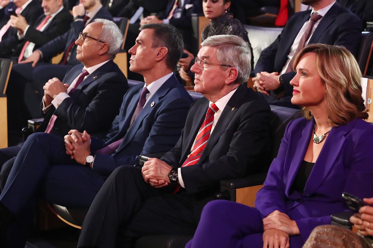 11/12/2024. Pedro Sánchez asiste a la XIX Gala del Comité Olímpico Español. El presidente del Gobierno, Pedro Sánchez, junto a la ministra d...