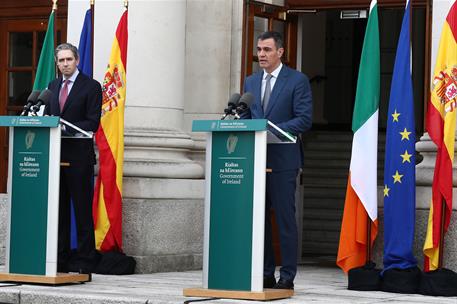 12/04/2024. Pedro Sánchez viaja a Irlanda. El presidente del Gobierno, Pedro Sánchez, y el primer ministro de la República de Irlanda, Simon...