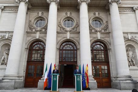 12/04/2024. Pedro Sánchez viaja a Irlanda. El presidente del Gobierno, Pedro Sánchez, y el primer ministro de la República de Irlanda, Simon...