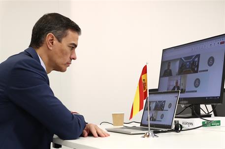 Pedro Sánchez durante el Comité de crisis de la DANA.