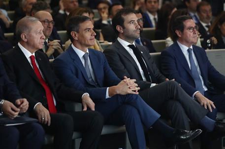 Image 0 of article Pedro Sánchez anuncia acuerdos en cinco áreas clave para intensificar la cooperación económica y comercial con Turquía
