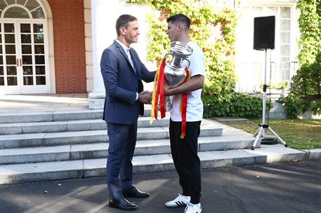 Image 0 of article Pedro Sánchez recibe a la selección masculina de fútbol, tras ganar la 'Eurocopa 2024'