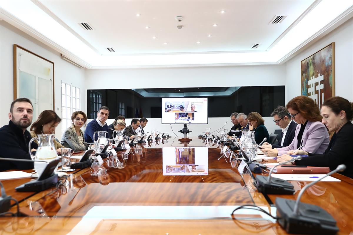 15/11/2024. Pedro Sánchez chairs the meeting of the crisis committee to monitor the effects of the DANA. The President of the Government of ...