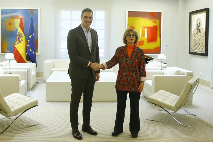 16/12/2024. Pedro Sánchez recibe a la secretaria general de Amnistía Internacional, Agnès Callamard. El presidente del Gobierno, Pedro Sánch...