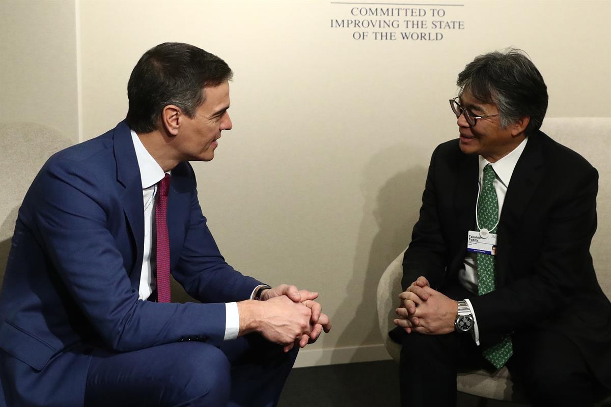 17/01/2024. Encuentro con el consejero delegado de Fujitsu, Takahito Tokita. El presidente del Gobierno, Pedro Sánchez y el consejerol deleg...