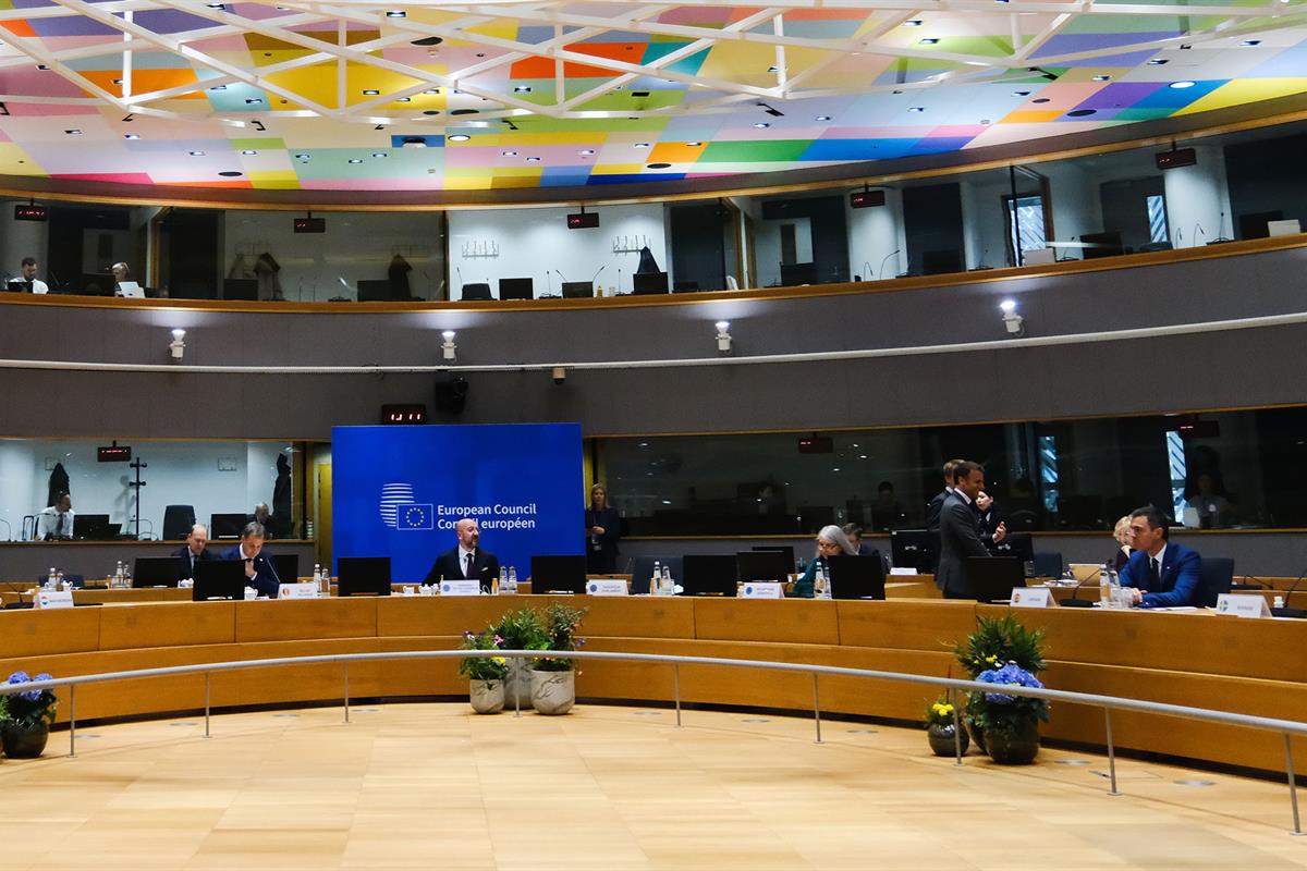 17/04/2024. Pedro Sánchez participa en la reunión del Consejo Europeo. El presidente del Gobierno, Pedro Sánchez, junto al resto de mandatar...