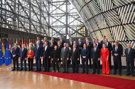 17/10/2024. Pedro S&#225;nchez participa en la sesi&#243;n de trabajo del Consejo Europeo. Foto de familia de los participantes en la sesi&#243;n de trabaj...