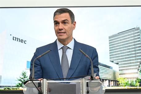 18/10/2024. Pedro Sánchez visita la sede de IMEC junto al primer ministro belga. El presidente del Gobierno, Pedro Sánchez, comparece ante l...