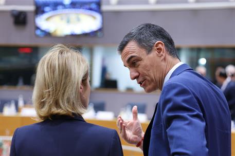 19/12/2024. Pedro Sánchez participa en el Consejo Europeo. El presidente del Gobierno, Pedro Sánchez, y la alta representante de la UE para ...