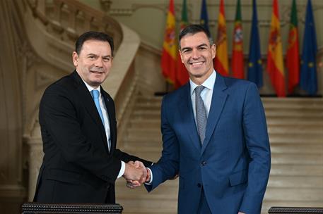 23/10/2024. Pedro Sánchez participa en la XXXV Cumbre Hispano-Portuguesa. El presidente del Gobierno, Pedro Sánchez, es recibido por el prim...