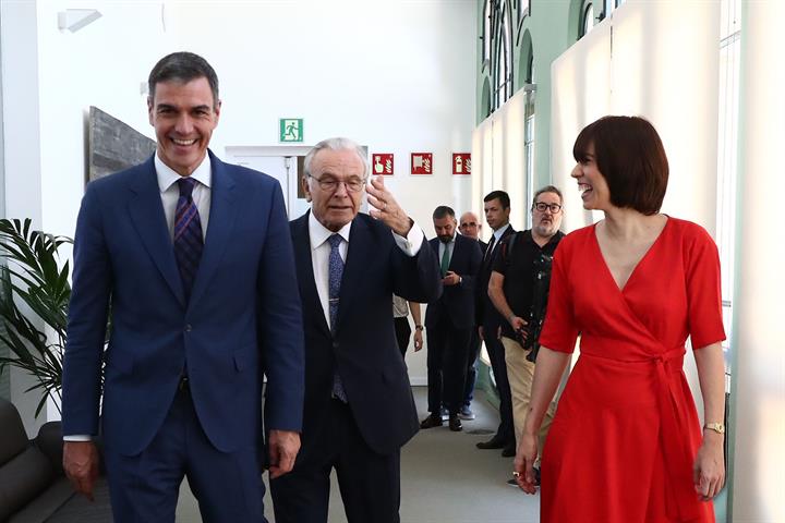 24/07/2024. Pedro Sánchez visita el Museo de la Ciencia CosmoCaixa. El presidente del Gobierno, Pedro Sánchez, acompañado por el presidente ...