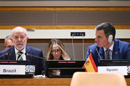 24/09/2024. El presidente de Brasil, Lula da Silva, y el presidente del Gobierno, Pedro Sánchez, participan en el evento España-Brasil "En defensa ...