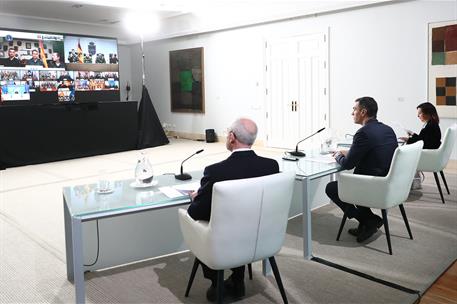 24/12/2024. Pedro Sánchez mantiene una videoconferencia con las tropas españolas en el exterior. El presidente del Gobierno, Pedro Sánchez, ...