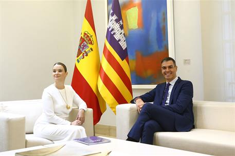 25/10/2024. Pedro Sánchez recibe a la presidenta de Baleares. El presidente del Gobierno, Pedro Sánchez, durante su encuentro con la preside...