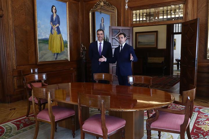 26/07/2024. Pedro Sánchez se reúne con Imanol Pradales. El presidente del Gobierno, Pedro Sánchez, durante el encuentro con el lehendakari I...