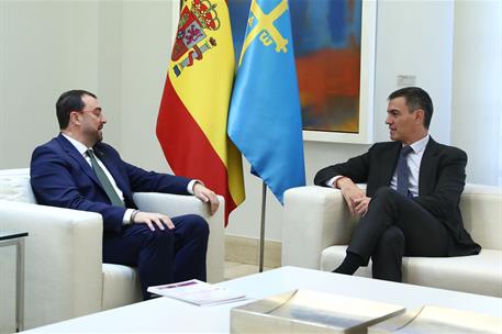 27/09/2024. El presidente del Gobierno recibe al presidente del Principado de Asturias. El presidente del Gobierno, Pedro S&#225;nchez, y el pres...