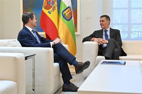 27/09/2024. Pedro Sánchez receives the presidents of Cantabria, La Rioja and the Principality of Asturias. Meeting between the President of ...