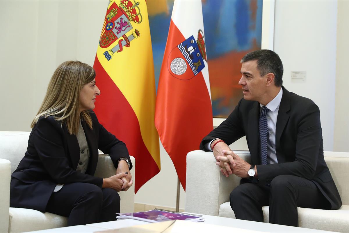 27/09/2024. El presidente del Gobierno recibe a la presidenta de Cantabria. El presidente del Gobierno, Pedro Sánchez, y la presidenta de Ca...