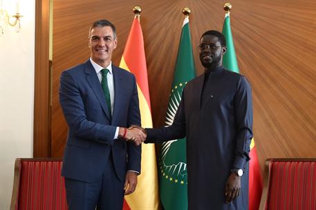 29/08/2024. El presidente del Gobierno viaja a Senegal (segunda jornada). El presidente del Gobierno, Pedro Sánchez, y el presidente de la R...