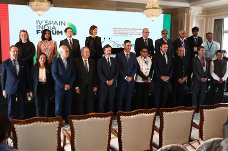 29/10/2024. Pedro S&#225;nchez contin&#250;a su viaje en la Rep&#250;blica de India. Foto de familia del Foro de la Fundaci&#243;n Consejo Espa&#241;a-India.