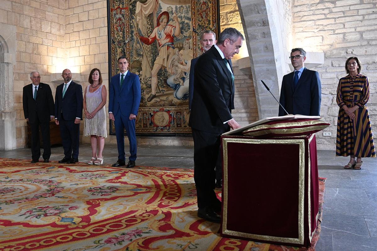 30/07/2024. Pedro Sánchez asiste a la jura de José María Macías Castaño como nuevo magistrado del Tribunal Constitucional. Pedro Sánchez asi...