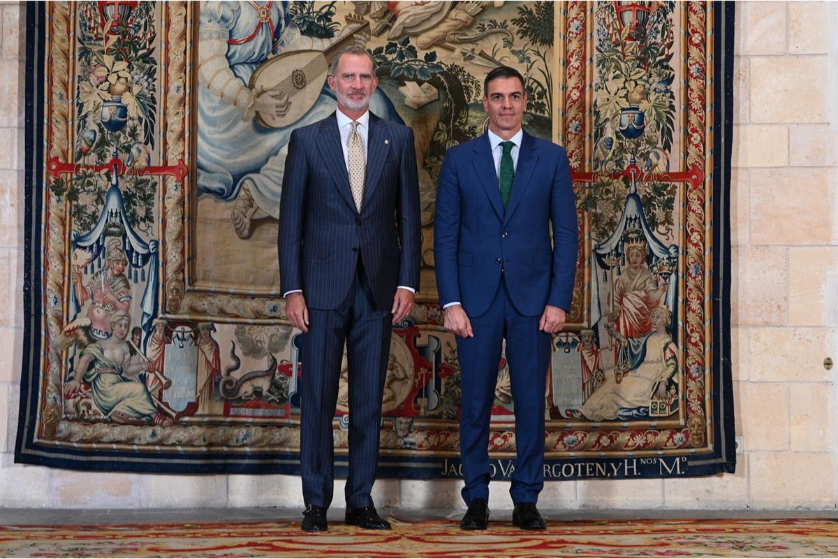 30/07/2024. Pedro Sánchez despacha con S.M. el Rey. Su Majestad el Rey, Felipe VI, y el presidente del Gobierno, Pedro Sánchez, en los momen...