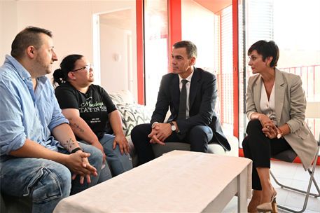 30/09/2024. Pedro Sánchez visits an affordable public housing development in Barcelona. The President of the Government of Spain, Pedro Sánc...