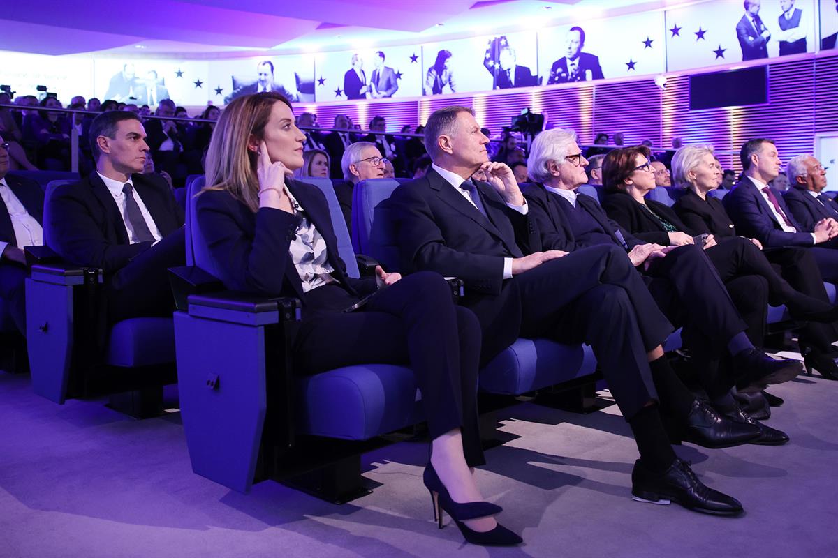 31/01/2024. Pedro Sánchez asiste a la ceremonia de homenaje a Jacques Delors.. El presidente del Gobierno, Pedro Sánchez, asiste a la ceremo...