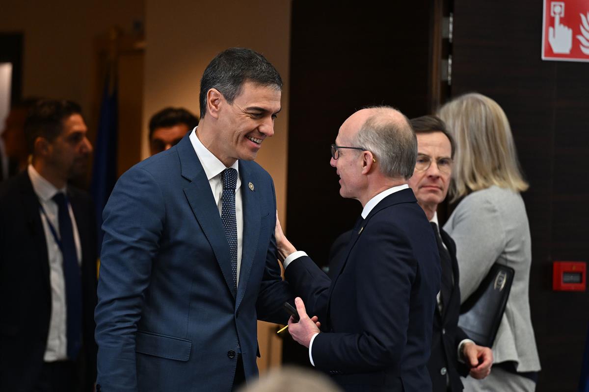 3/02/2025. Pedro Sánchez asiste al retiro informal de líderes de la Unión Europea. El presidente del Gobierno, Pedro Sánchez, junto al prime...