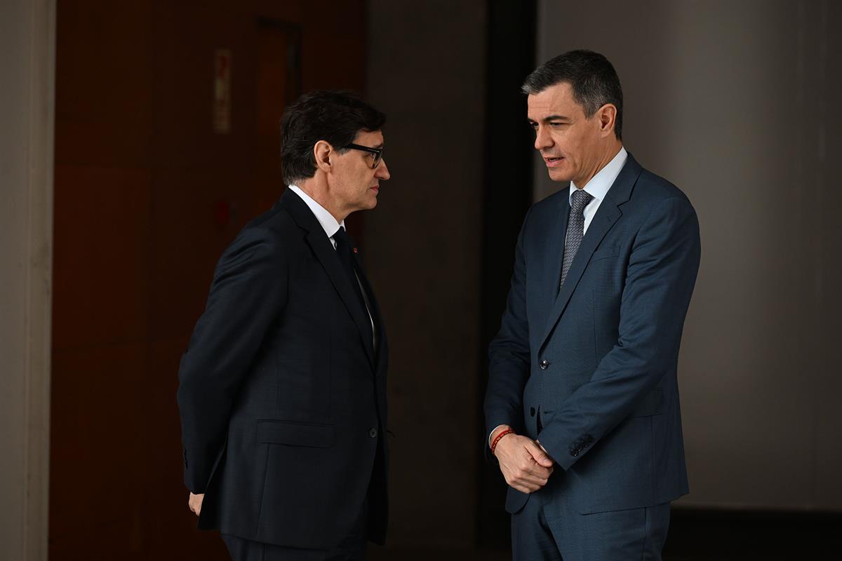 3/03/2025. El presidente del Gobierno asiste al Mobile World Congress 2025. El presidente del Gobierno, Pedro Sánchez, conversa con el presi...