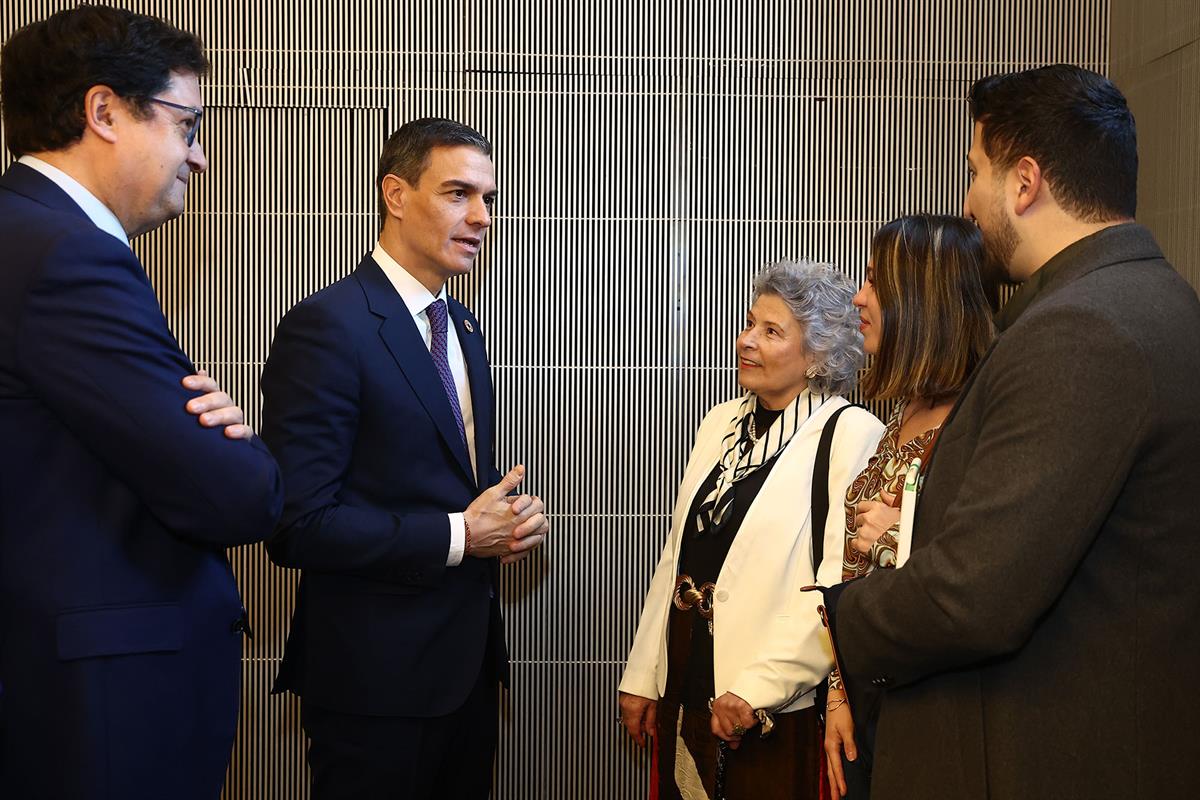 5/02/2025. Pedro Sánchez asiste a la presentación del Observatorio de Derechos Digitales. El presidente del Gobierno, Pedro Sánchez, y el mi...