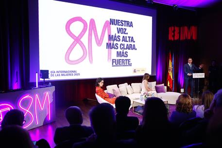 Pedro Sánchez clausura el acto institucional con motivo del Día Internacional de las Mujeres